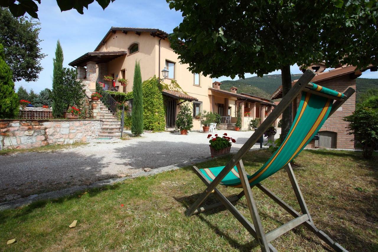 Residenza Le Querce Trilocale Villa Fossato di Vico Buitenkant foto