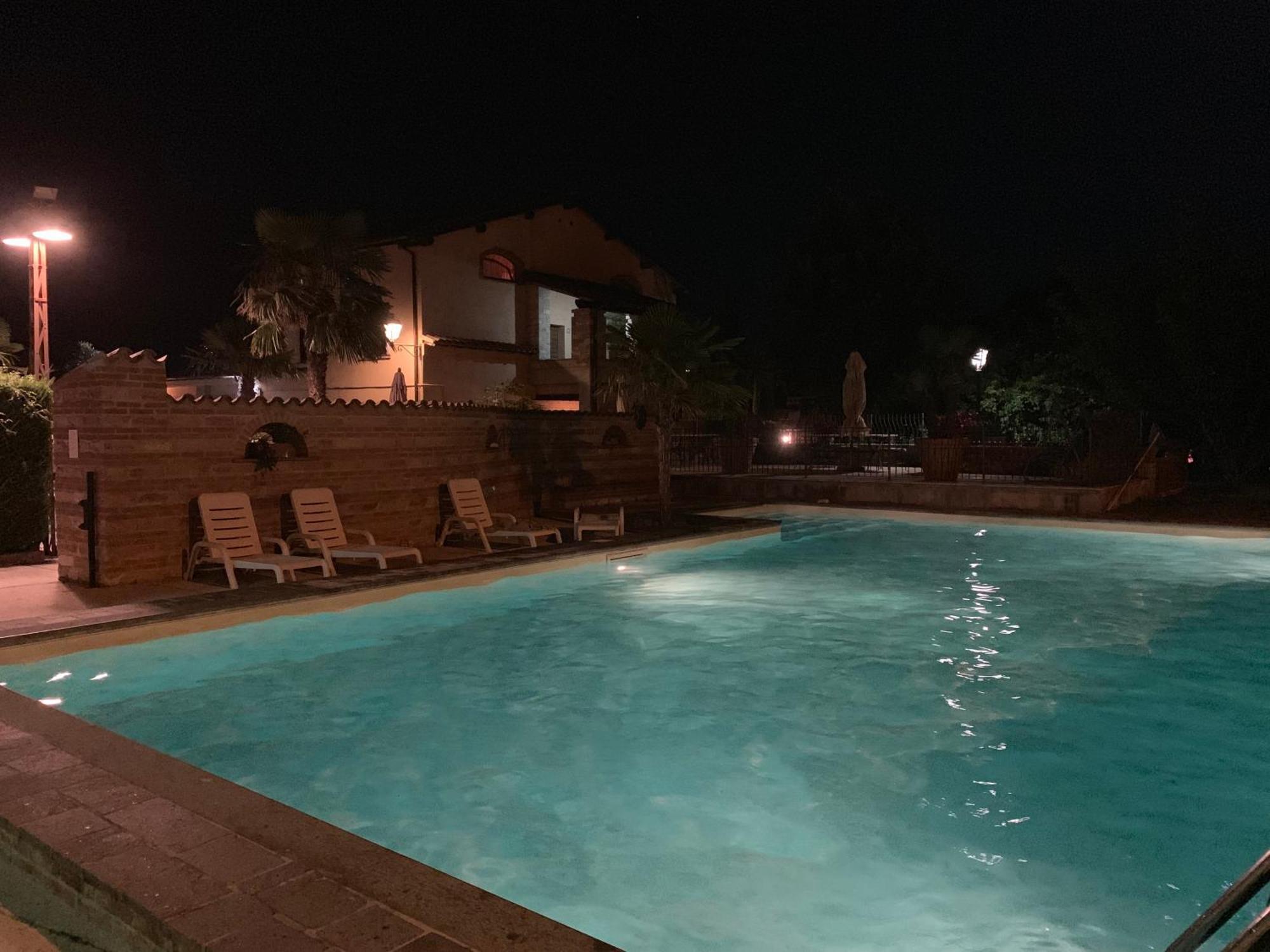 Residenza Le Querce Trilocale Villa Fossato di Vico Buitenkant foto